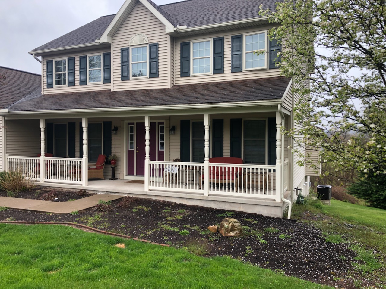 135 Reagan Cir  