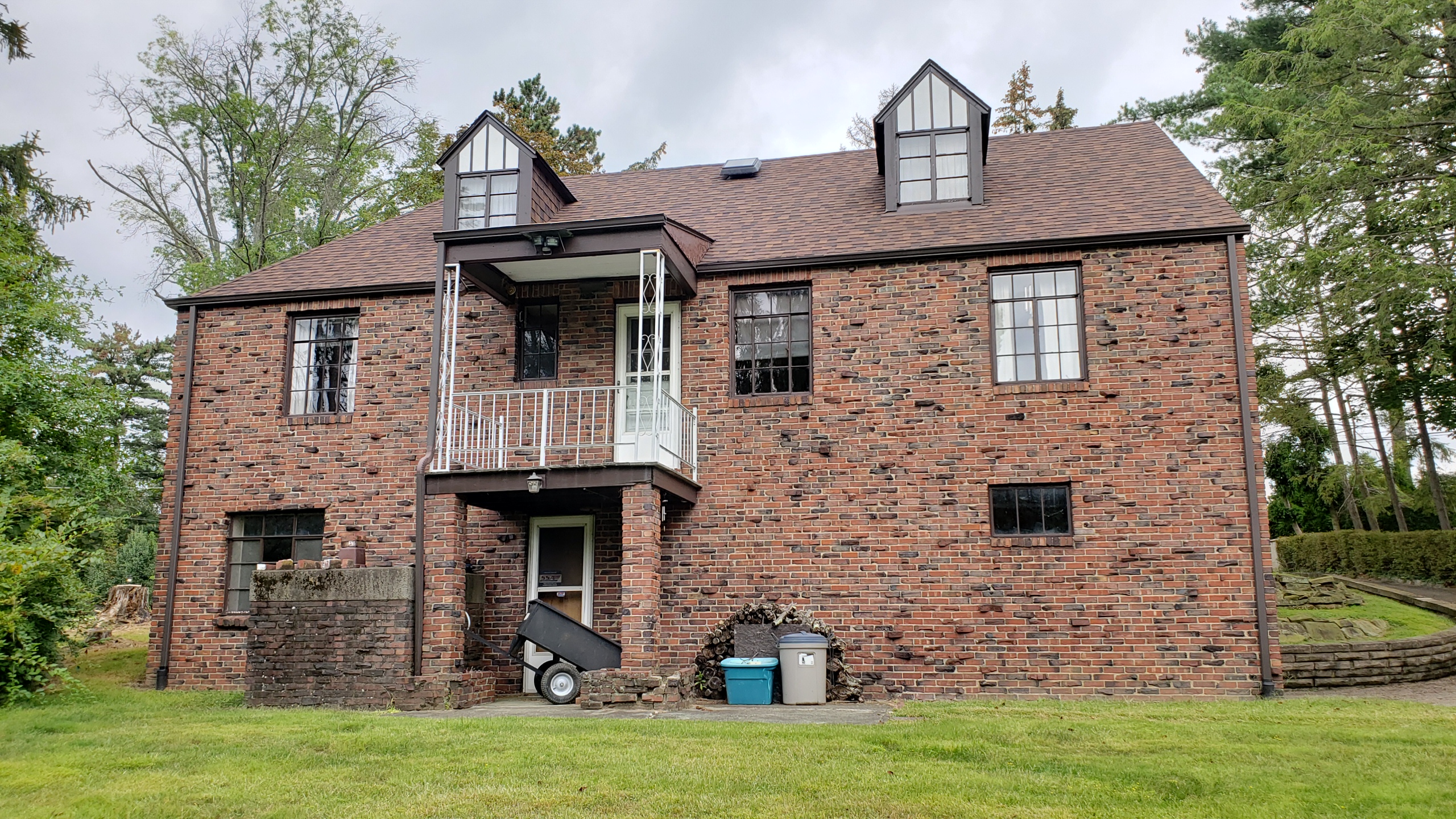 2874 Beaver Grade Road Moon Township, PA 15108 3 beds, Single Family