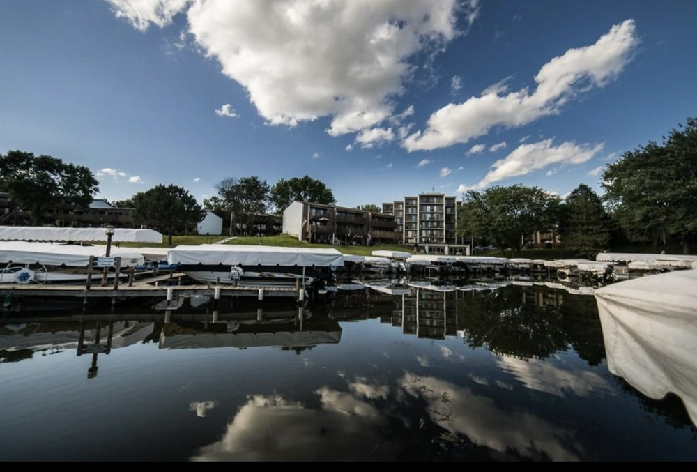 2700 North Shore Drive Clear Lake, IA 50428 1 beds, Condo For Sale By