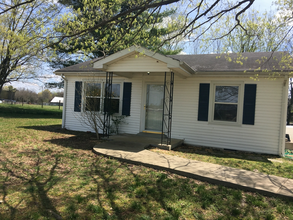 2875 Ewell Elliott Road Springfield, TN 37172 2 beds, Single Family For